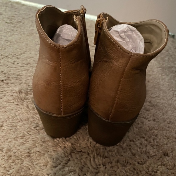 Forever 21 boots/booties. Ankle boots - Picture 3 of 13